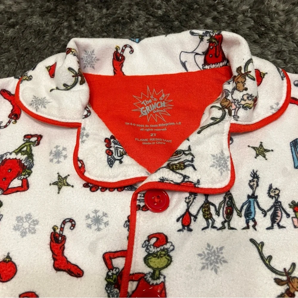 Kids 2T Dr Seuss The Grinch White Flannel Pajama Set‎